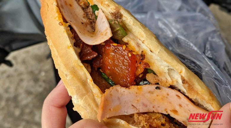 Thuận Hưng - Quán bánh mì Huế ngon với giá cả phải chăng