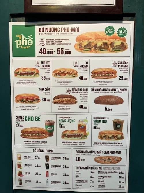 Thực đơn chi tiết với các loại bánh mì đa dạng tại Bánh Mì Phố
