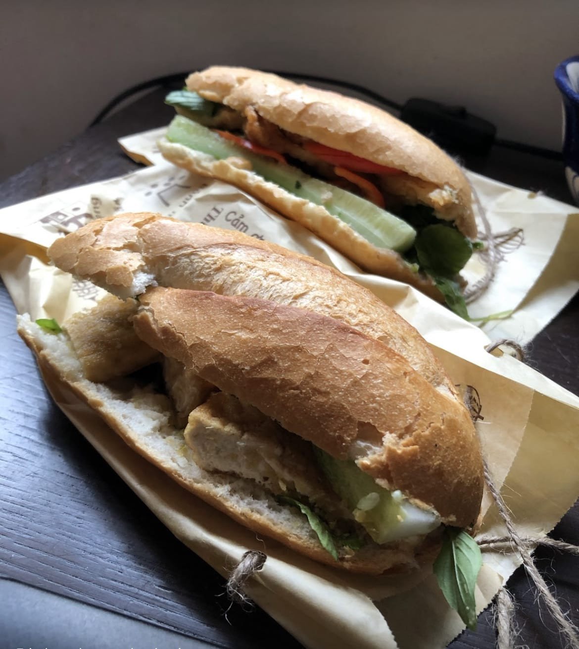 Thưởng thức bánh mì chay quận 7 trong không gian ấm cúng