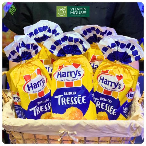 Thưởng thức bánh mì hoa cúc cùng thức uống yêu thích vào buổi sáng