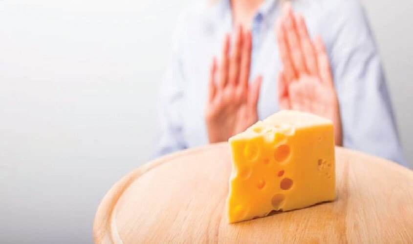 Tránh ăn bánh mì phô mai khi bụng đói để ngăn ngừa rối loạn tiêu hóa cho mẹ sau sinh