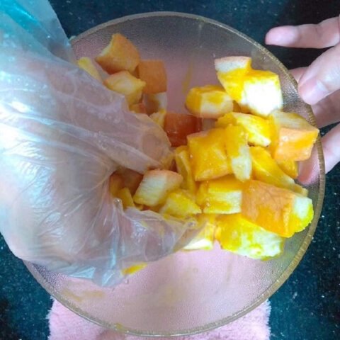 Trộn bánh mì và trứng