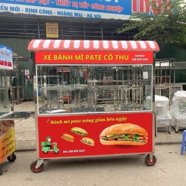 Tủ bánh mì dán decal và logo nổi bật