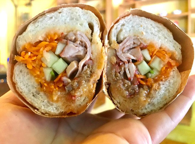 Ưu đãi đặc biệt tại Bánh Mì 25, điểm cộng khi đánh giá bánh mì 25