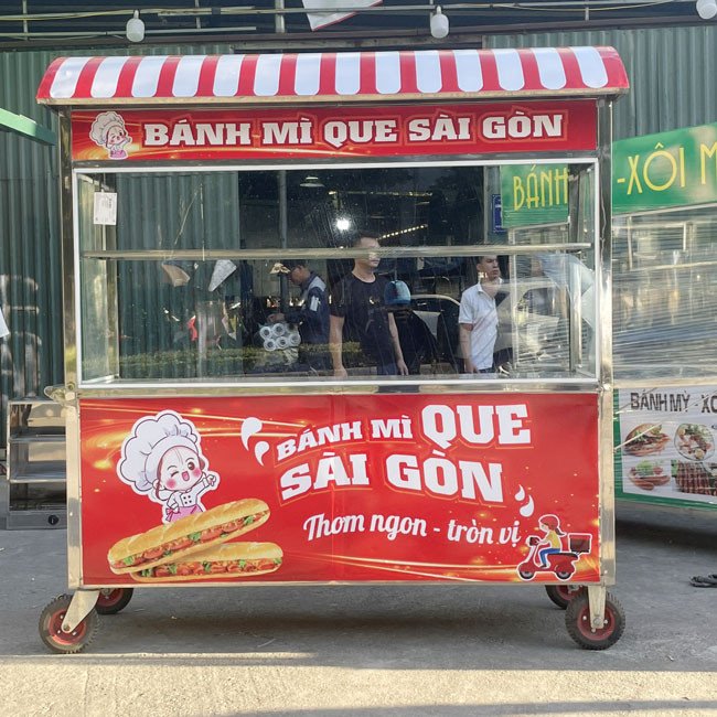 Xe bán bánh mì que hiện đại với lò sấy giữ nhiệt