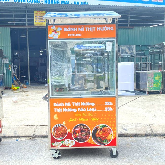 Xe bánh mì thịt nướng với lò tích hợp, phục vụ nhiều loại nhân