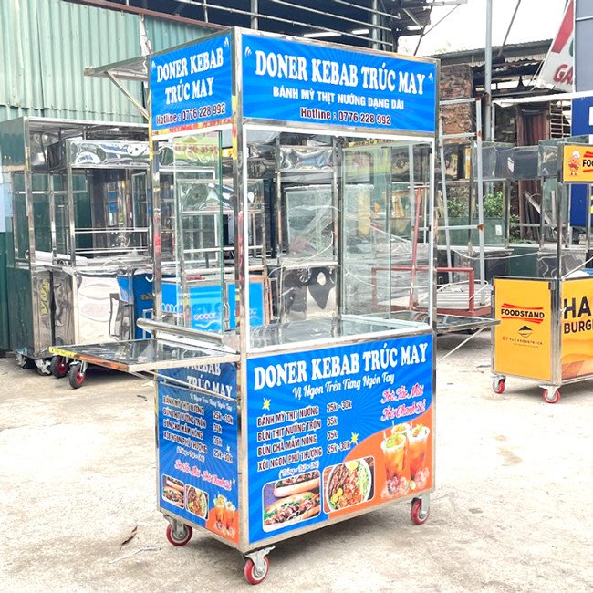 Xe bánh mì thịt với mái bằng, phong cách hiện đại và gọn gàng.