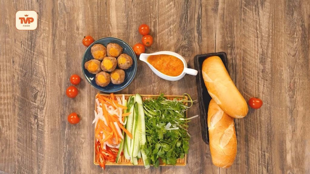 Xíu mại thịt, nguyên liệu tuyệt vời cho bánh mì giòn rụm