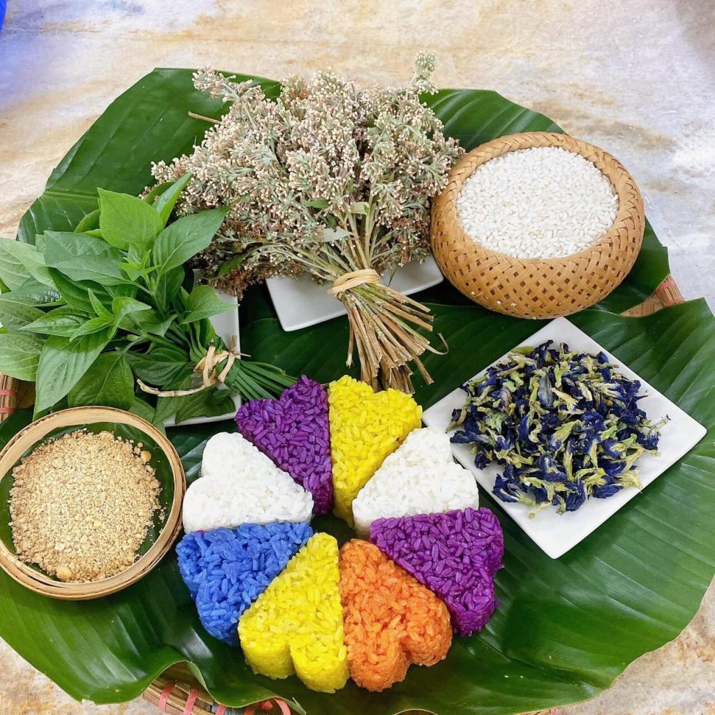 Xôi ngũ sắc - Đặc sản Lào Cai