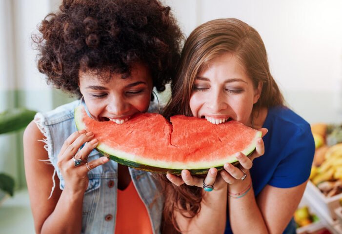 1 cốc nước ép dưa hấu bao nhiêu calo