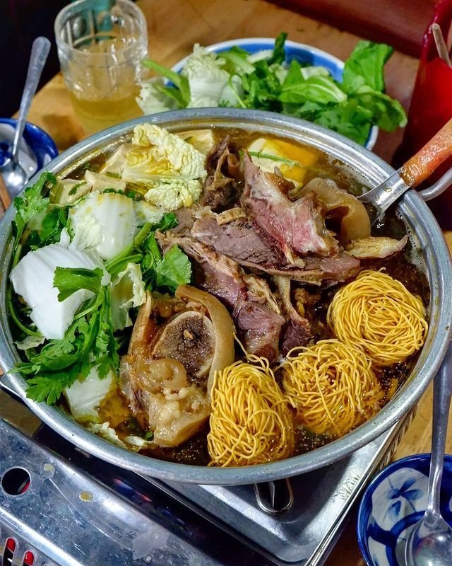 Cách làm lẩu dê nấu chao mềm thơm không bị hôi cực đơn giản