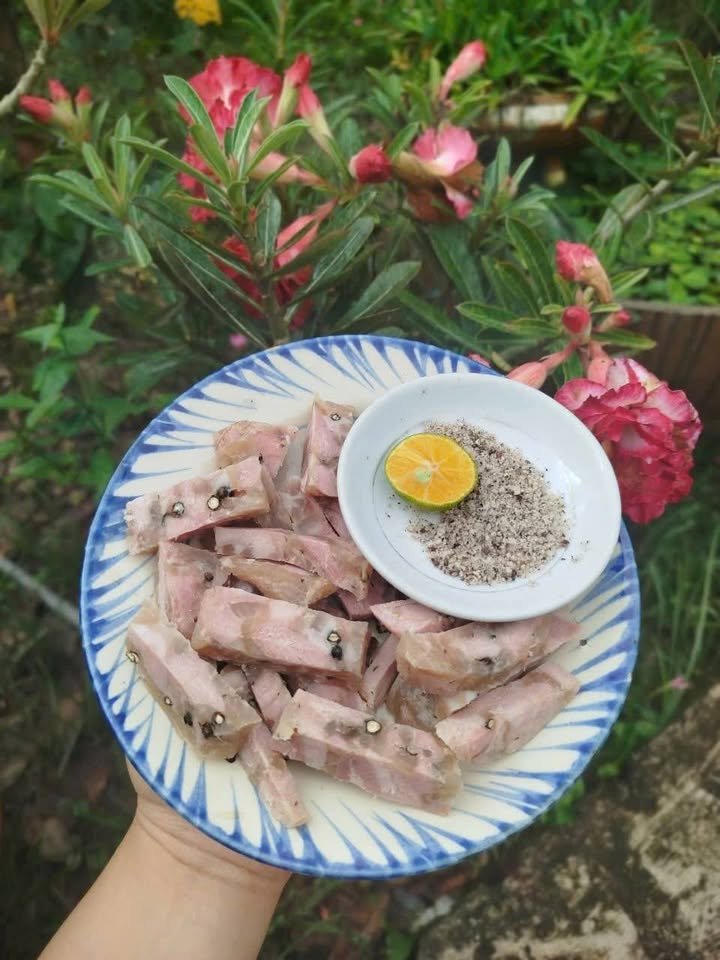 Cách làm pate thịt nguội xào đậm vị cho bữa ăn hấp dẫn