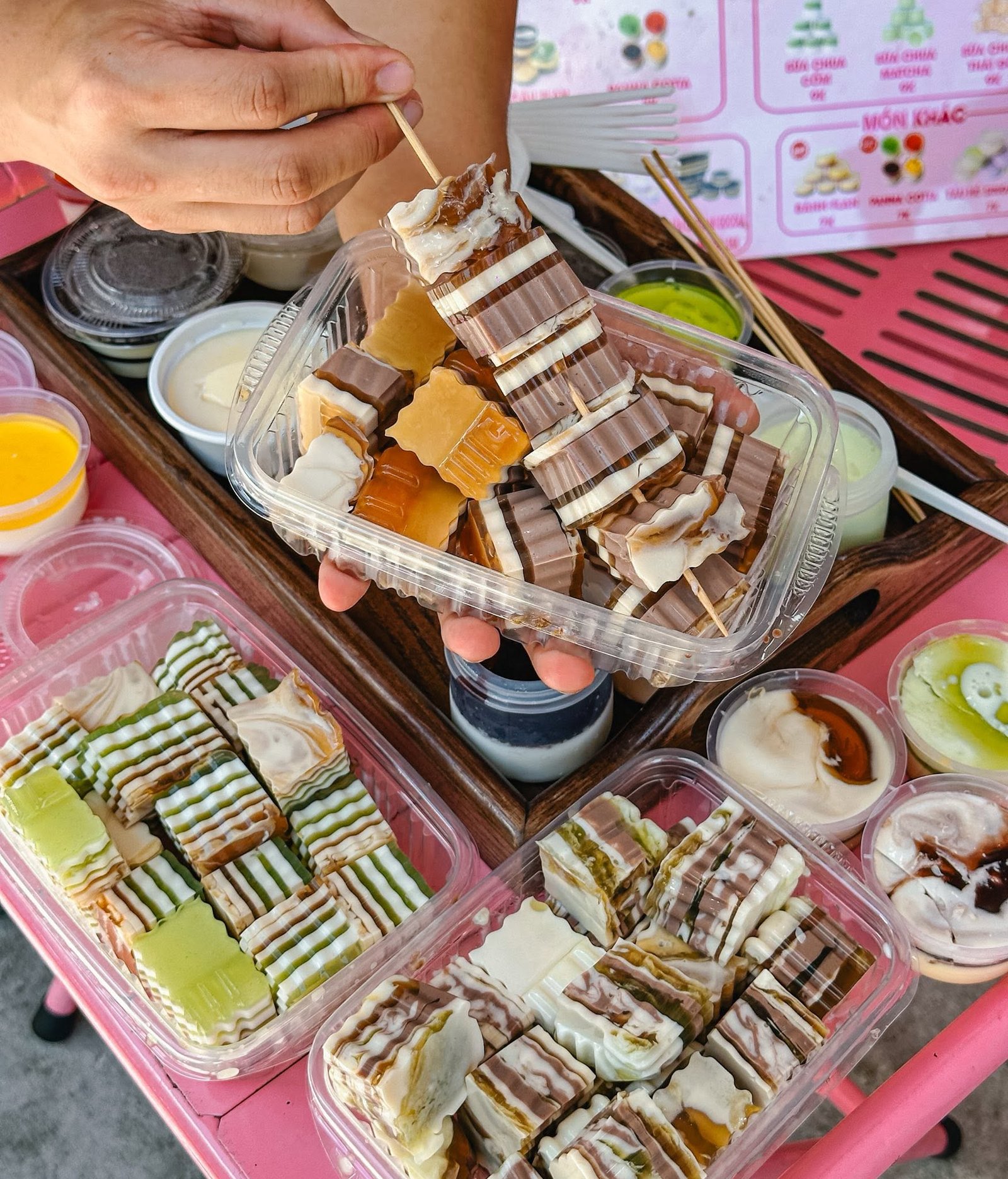Chia sẻ cách nấu chè đông sương nhiều màu thanh mát, bắt mắt 2 Cách nấu chè đông sương nhiều màu giòn dai thơm ngon dễ làm