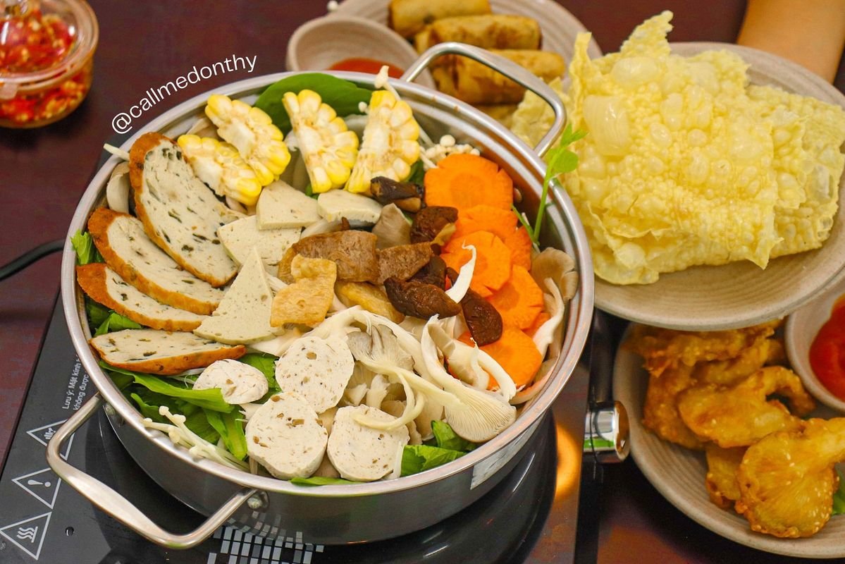 Cách nấu lẩu hoa quả thanh ngọt cho những ngày nóng bức