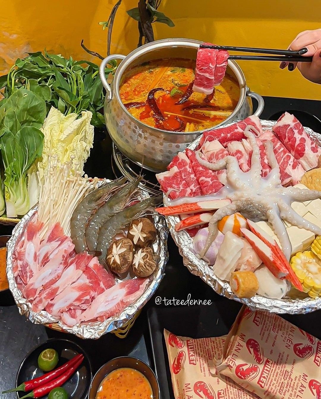 Cách nấu nước lẩu mẻ chua ngon chuẩn vị cho cả gia đình