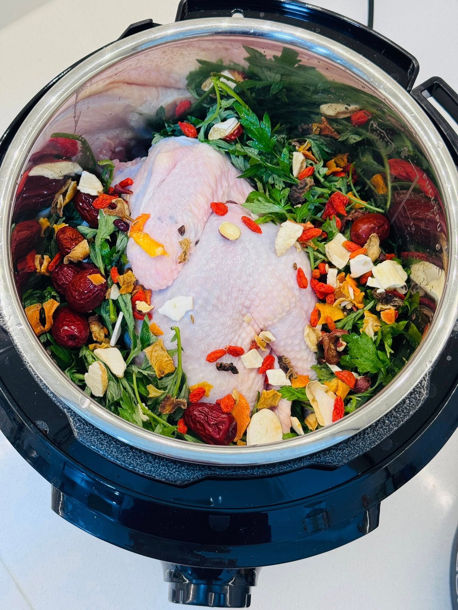 Cách nấu rắn với gà đậm đà, thơm ngon chuẩn vị dân dã