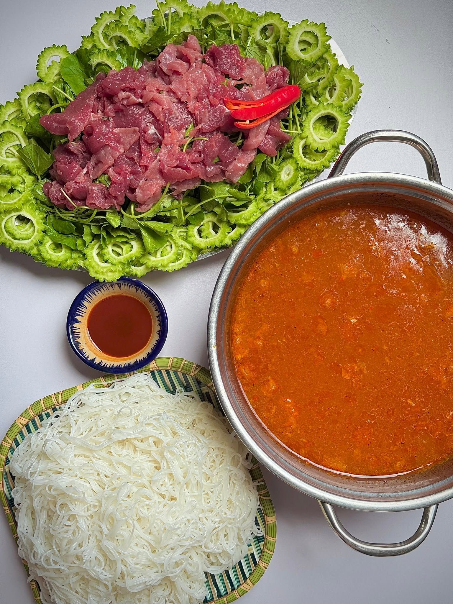 Cách làm bò nhúng lá khổ qua đơn giản ai cũng thực hiện được 1 Chia sẻ kinh nghiệm nấu bò nhúng lá khổ qua chuẩn vị