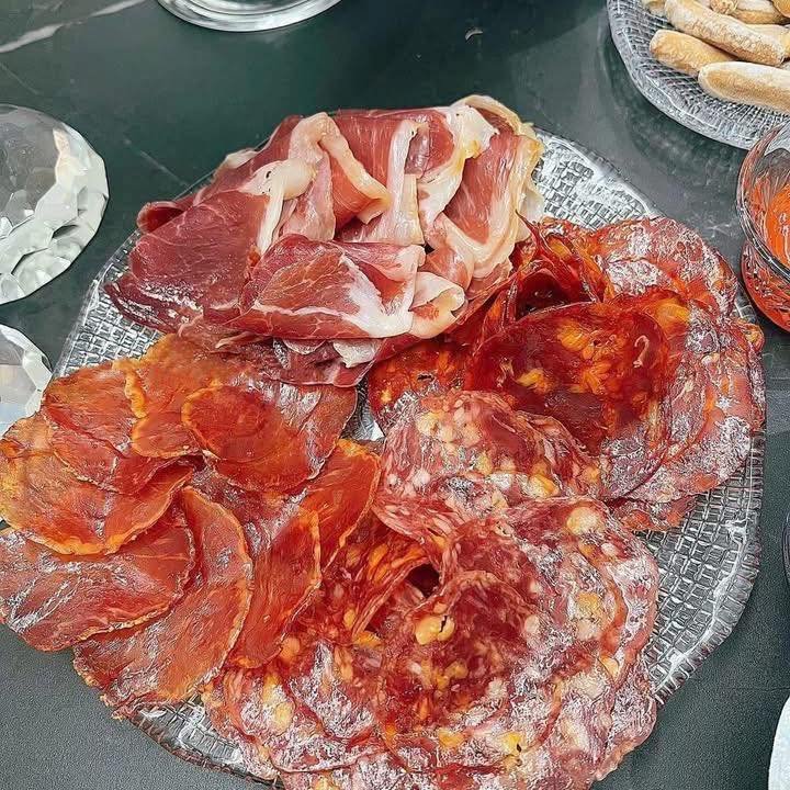 Chuẩn bị bữa ăn nhanh với cách làm thịt nguội tại nhà