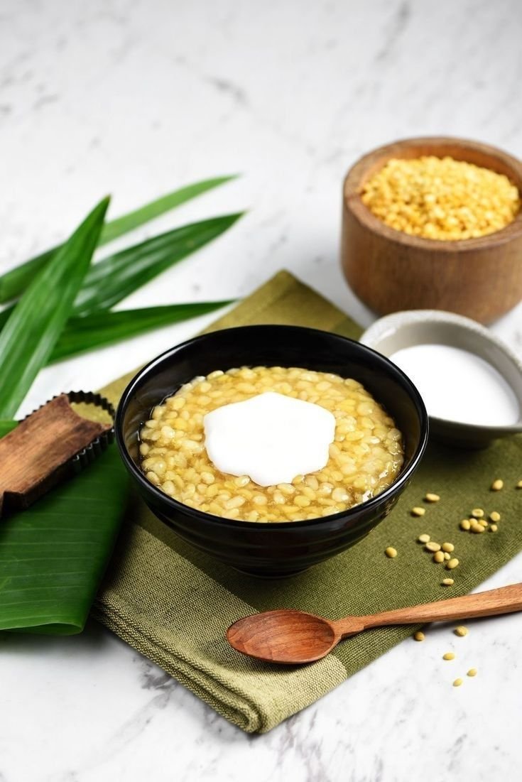 Nấu chè đậu xanh đã bóc vỏ sao cho mềm mịn thơm ngon
