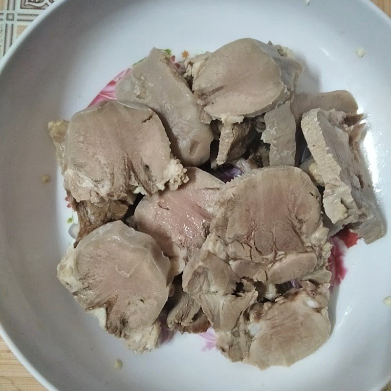 alt ướp bao tử và lưỡi heo với các loại gia vị