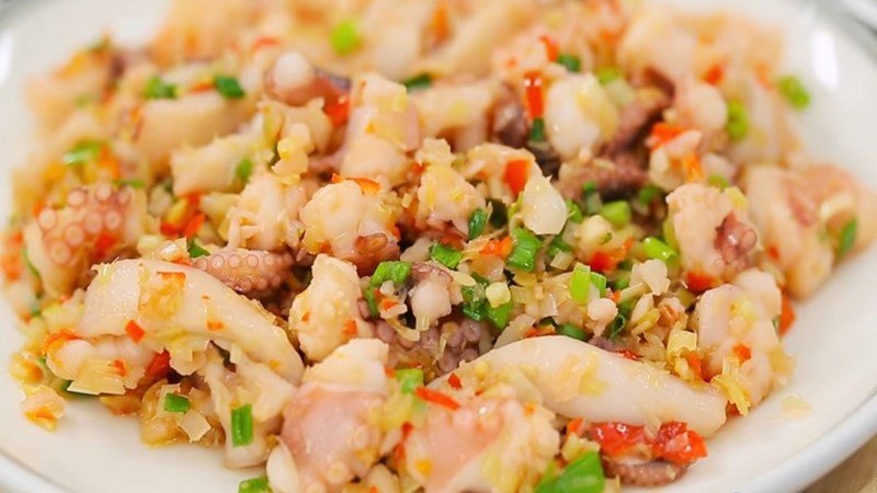 Bạch tuộc xào sả ớt dễ làm, thơm lừng