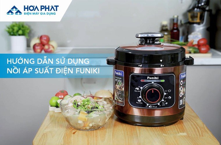 Bảng điều khiển nồi áp suất điện với các tùy chọn chế độ nấu, minh họa cách nấu nồi áp suất tiện lợi.
