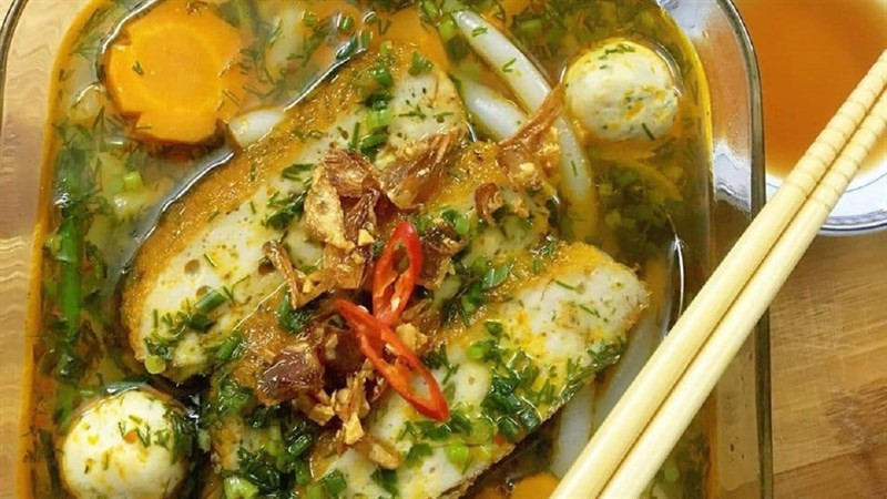 Bánh canh chả cá lăng sợi dai ngon