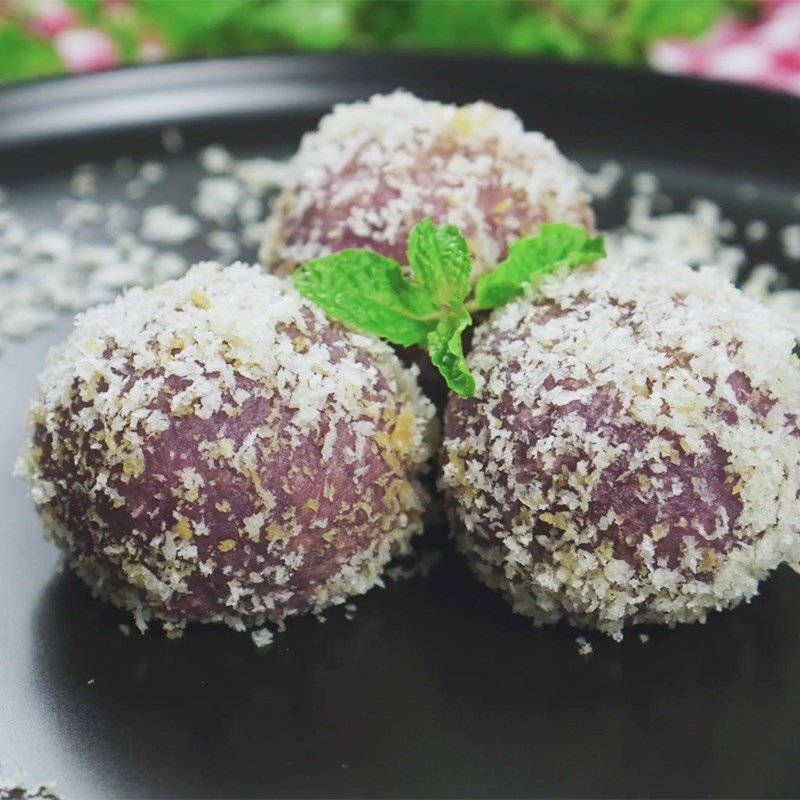 Bánh khoai môn chà bông trứng muối chiên xù thành phẩm