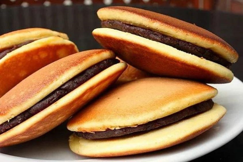 Bánh rán Doremon vàng ươm hấp dẫn, món ăn dặm kích thích vị giác bé