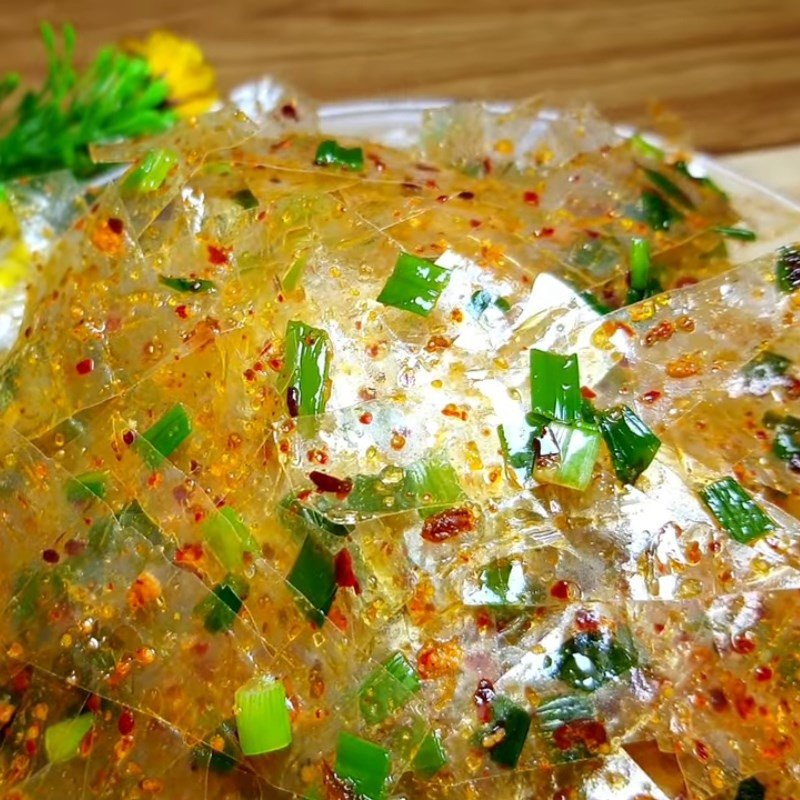 Bánh tráng mỡ hành sa tế cay nồng