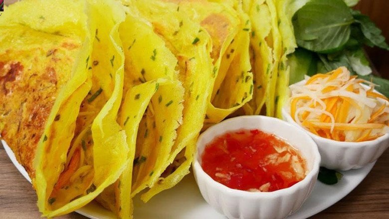 Bánh xèo miền Nam với lớp vỏ giòn và nhân phong phú