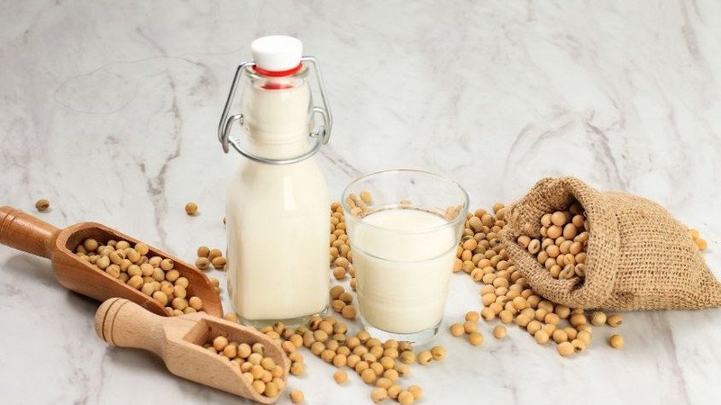 Bảo quản sữa đậu nành tự nấu đúng cách trong chai thủy tinh