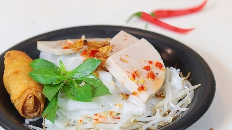 Bát bánh ướt thơm ngon, nhưng cần kiểm soát lượng ăn để tránh tăng cân không mong muốn