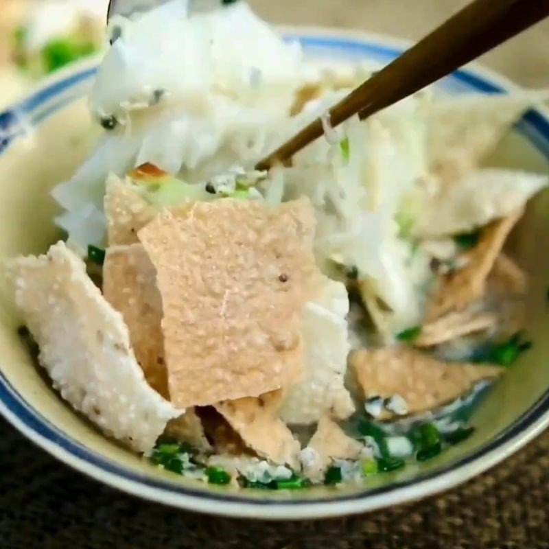 Bát canh don Quảng Ngãi nóng hổi, thơm ngon đã sẵn sàng để thưởng thức