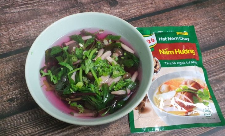 Bát canh rau dền chay thành phẩm thơm ngon