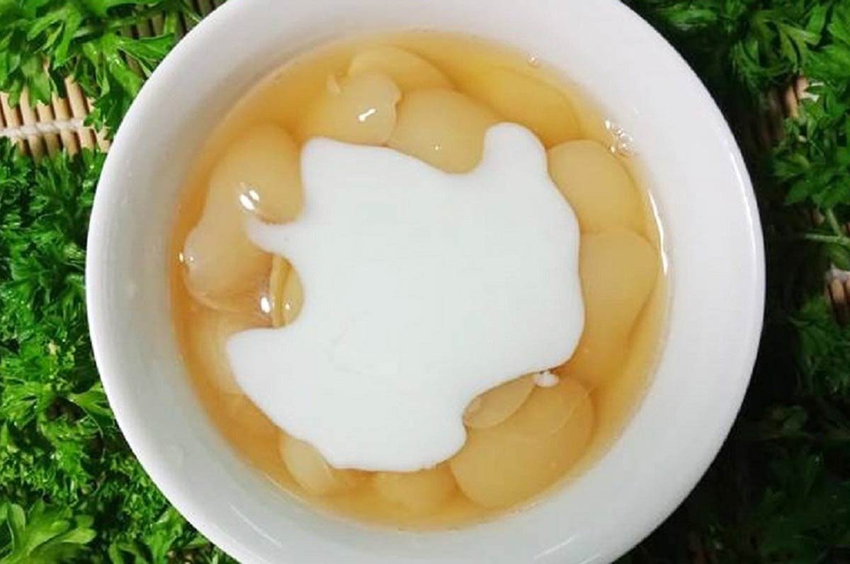 Bát chè đậu ngự thành phẩm thơm ngon, béo ngậy với nước cốt dừa hấp dẫn