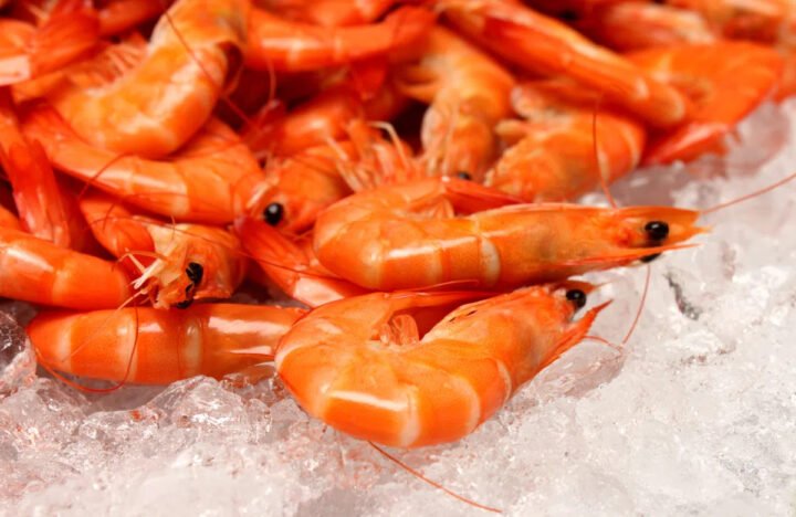 Bát tôm rang thịt đậm đà, hấp dẫn với màu sắc bắt mắt và hương vị thơm ngon đặc trưng của món ăn