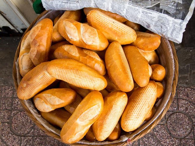 Biểu đồ dinh dưỡng chi tiết về calo bánh mì và các thành phần khác