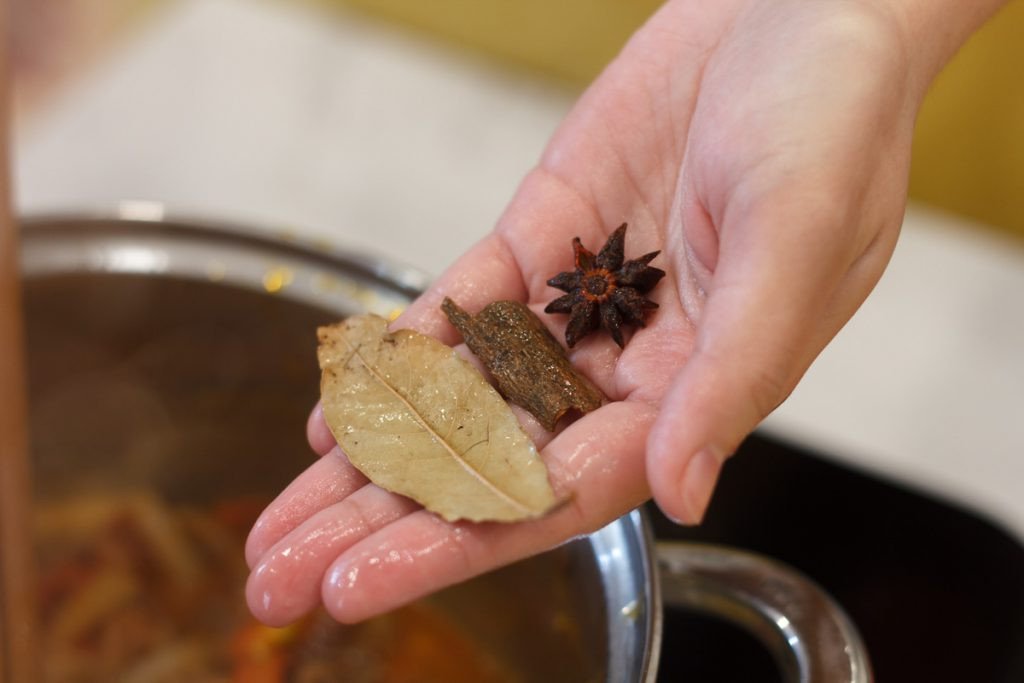 Cách Nấu Phở Sốt Vang: Hương Vị Á Âu Đậm Đà Khó Cưỡng