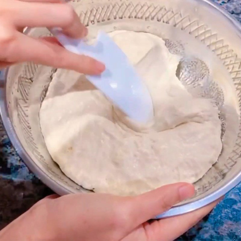 Bột bánh mì Pháp đã nở gấp đôi sau khi ủ