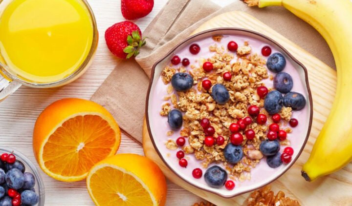 Bữa ăn sáng đầy đủ dinh dưỡng cung cấp năng lượng cho ngày dài
