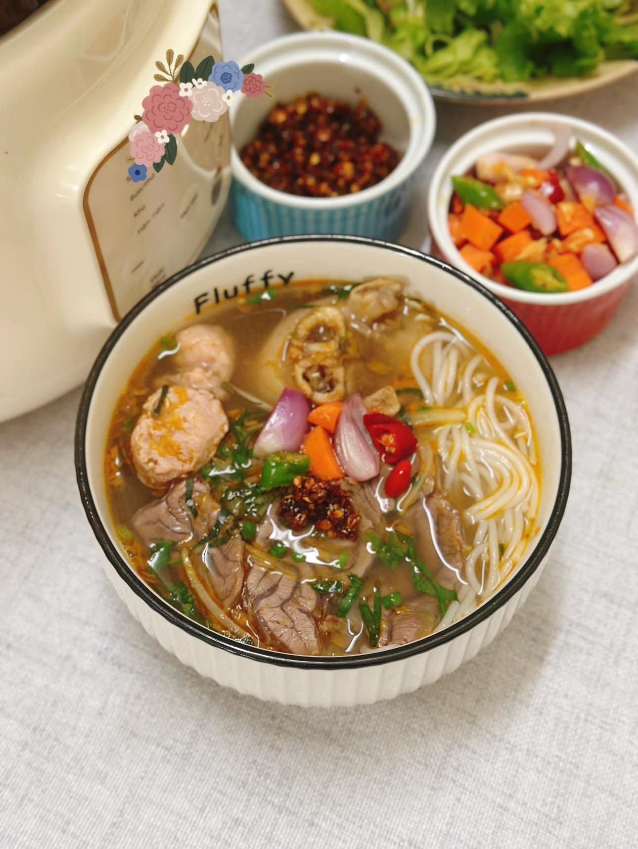 Cách nấu bún bò Huế chuẩn vị đậm đà thơm ngon tại nhà 1 Bún Bò Huế: Hương vị Cố Đô làm say lòng người