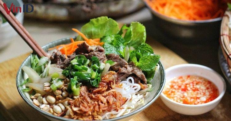 Bún xào thịt bò Nam Bộ hấp dẫn