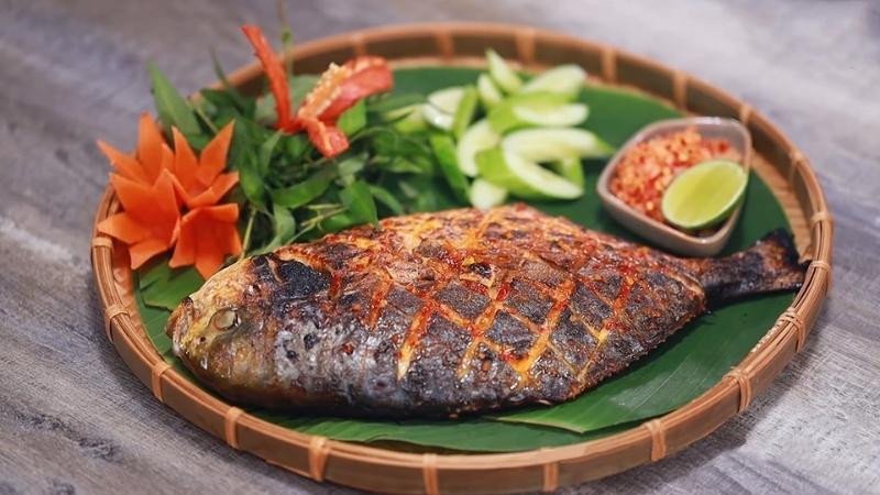 Cá chim nướng muối ớt thơm lừng hấp dẫn