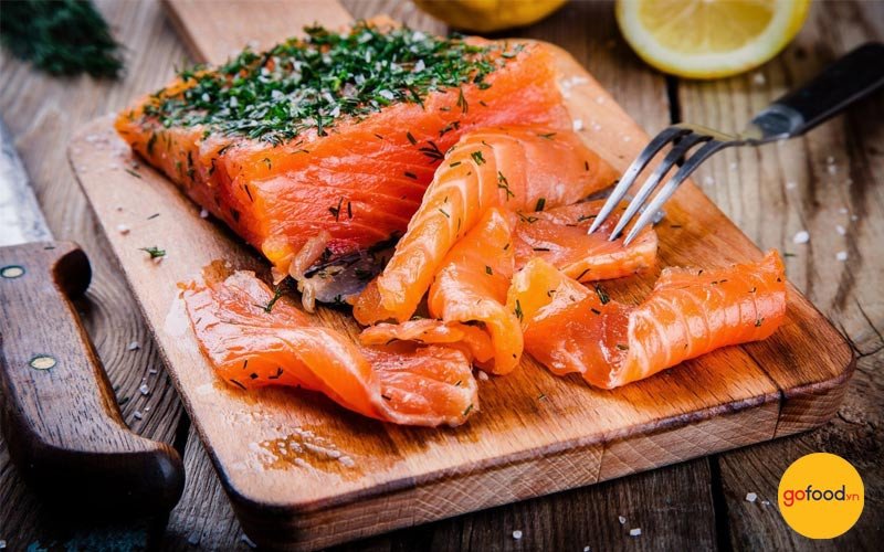 Cá hồi muối thủ công tại nhà