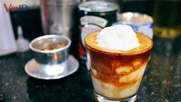 Cà phê nước cốt dừa mát lạnh và độc đáo