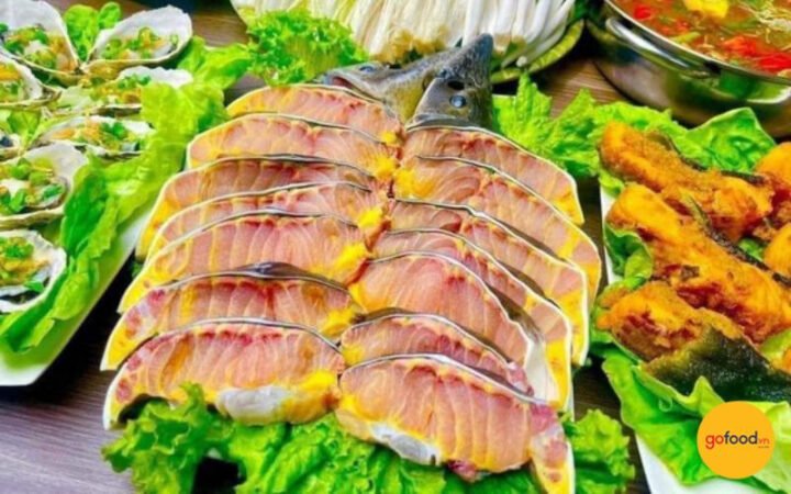 Cá tầm tươi ngon đã sơ chế sẵn sàng cho nồi lẩu miền Bắc