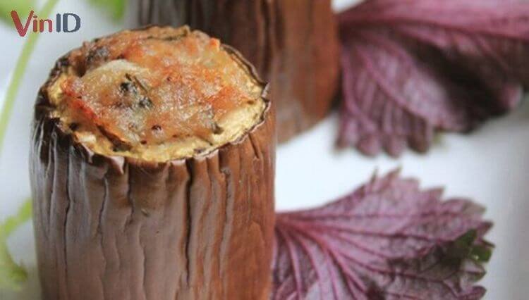 Cà tím nhồi thịt nướng làm bật lên hương thơm thịt băm và sốt cà chua