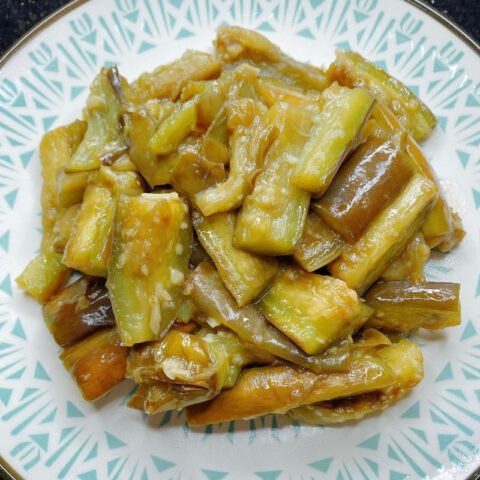 Cà tím xào tỏi thơm lừng, món ăn chay thanh đạm