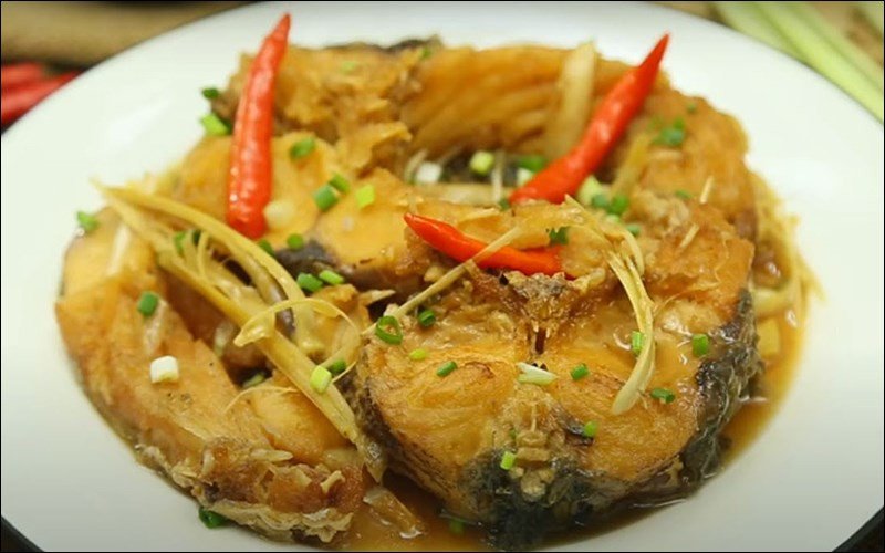 Cá trắm kho sả ớt đậm đà hương vị truyền thống